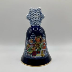 Vintage Avon Christmas Bell 1987 Made in Japan